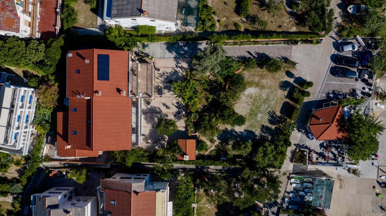 Apartments Vesela Banjol 外观 照片
