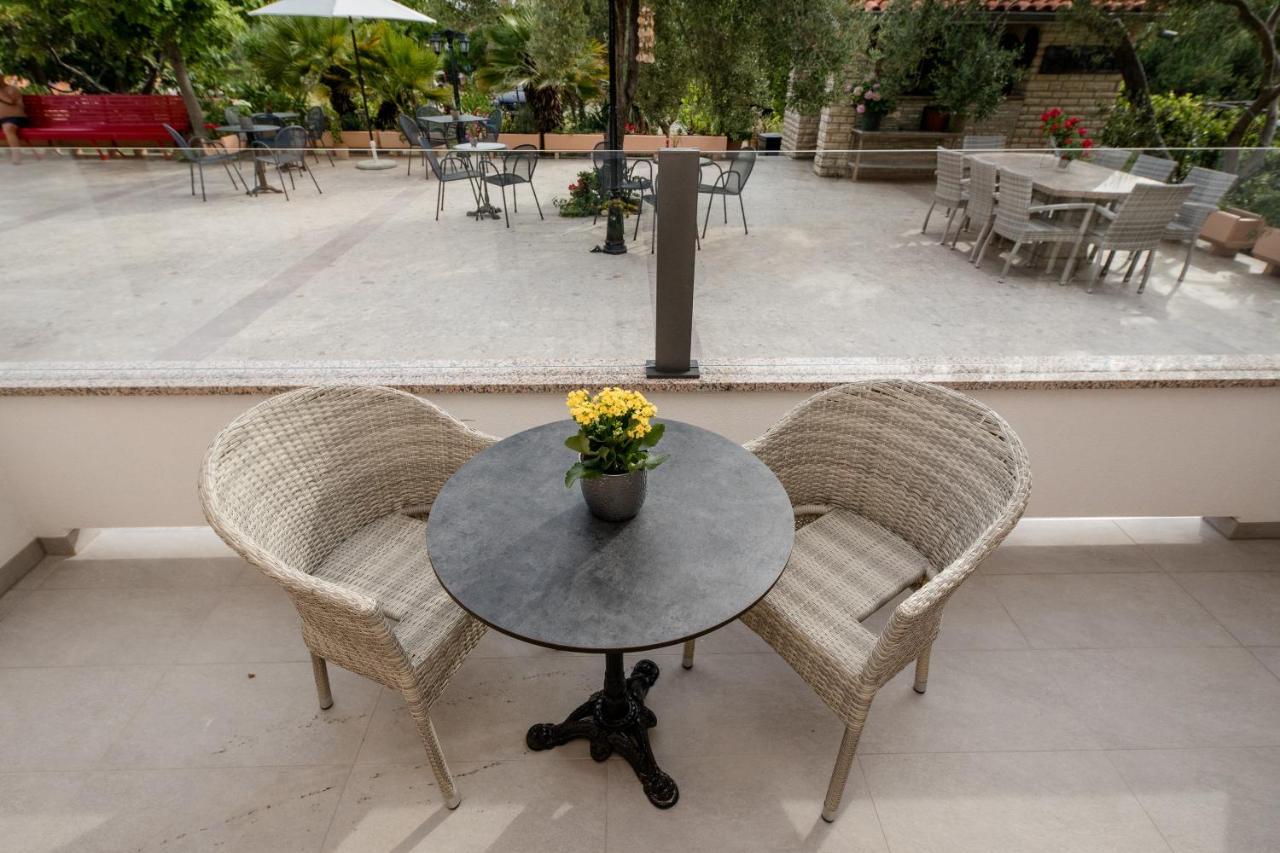 Apartments Vesela Banjol 外观 照片