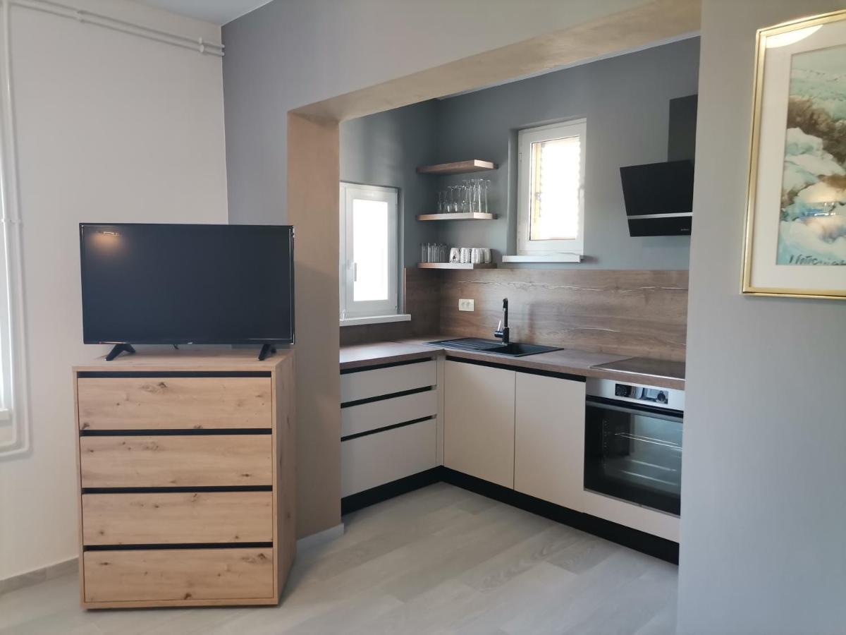 Apartments Vesela Banjol 外观 照片